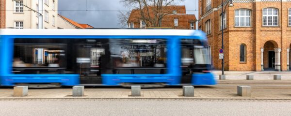 Amszterdam tömegközlekedés útmutató a kényelmes utazáshoz