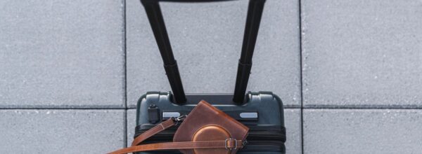 A 10 kg-os bőrönd mérete és a légitársaságok poggyászszabályai